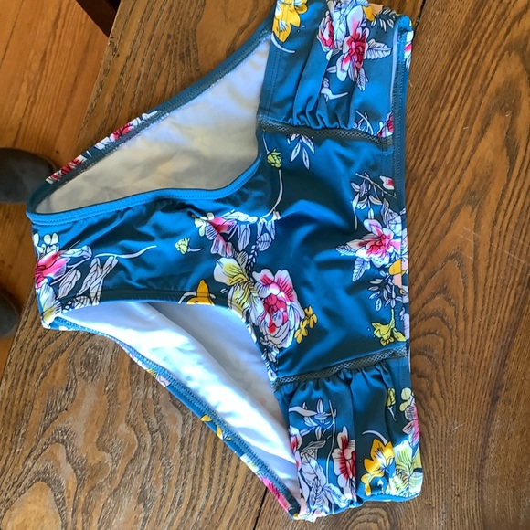 Bikini bottom - Picture 1 of 4